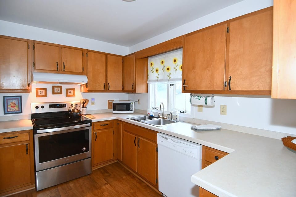 House, Multiple Beds (Serendipity - Large 5BR with a Hot Tu) | Private kitchen | Oven, stovetop, spices, cleaning supplies