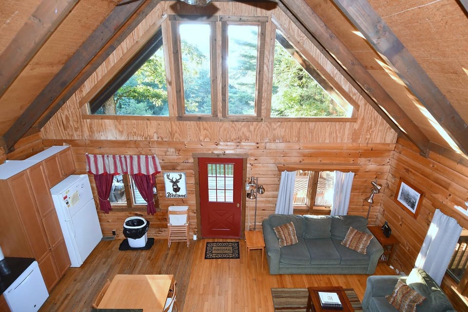 House, Multiple Beds (The Outlook - A Majestic View!) | Interior