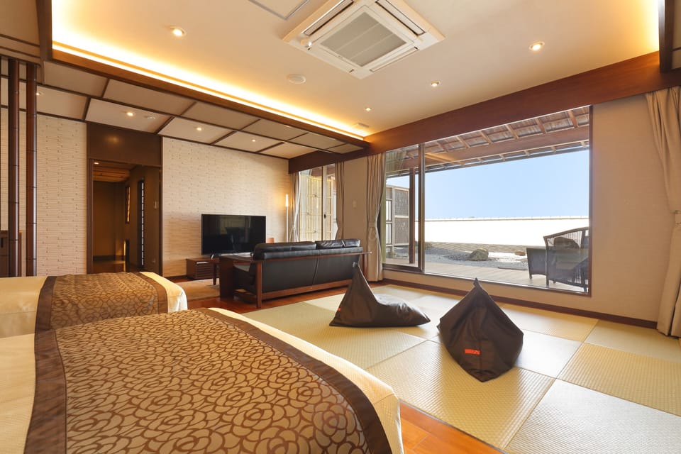 In-room safe, blackout drapes, soundproofing, WiFi (free)