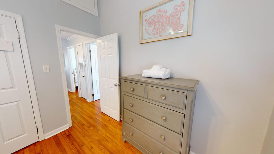 915-W-Ashley-Bedroom