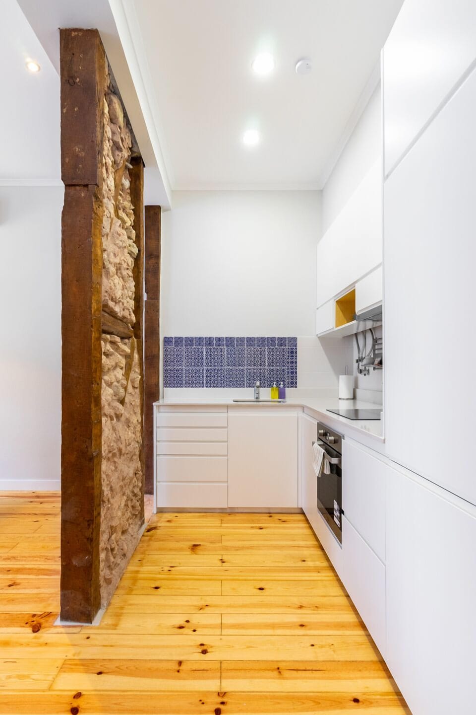Apartment, 1 Bedroom, Non Smoking | Private kitchen | Full-size fridge, microwave, oven, stovetop