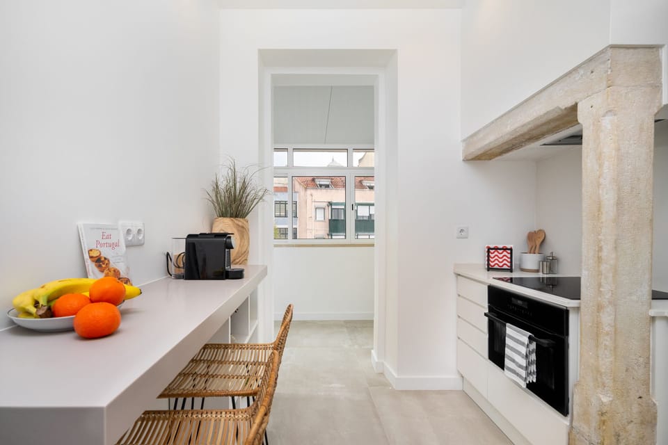 Apartment, 4 Bedrooms, Non Smoking | Private kitchen | Full-size fridge, oven, stovetop, coffee/tea maker