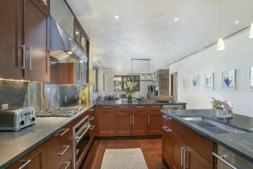 Condo (Vail Solaris 3 Bedroom Den) | Private kitchen
