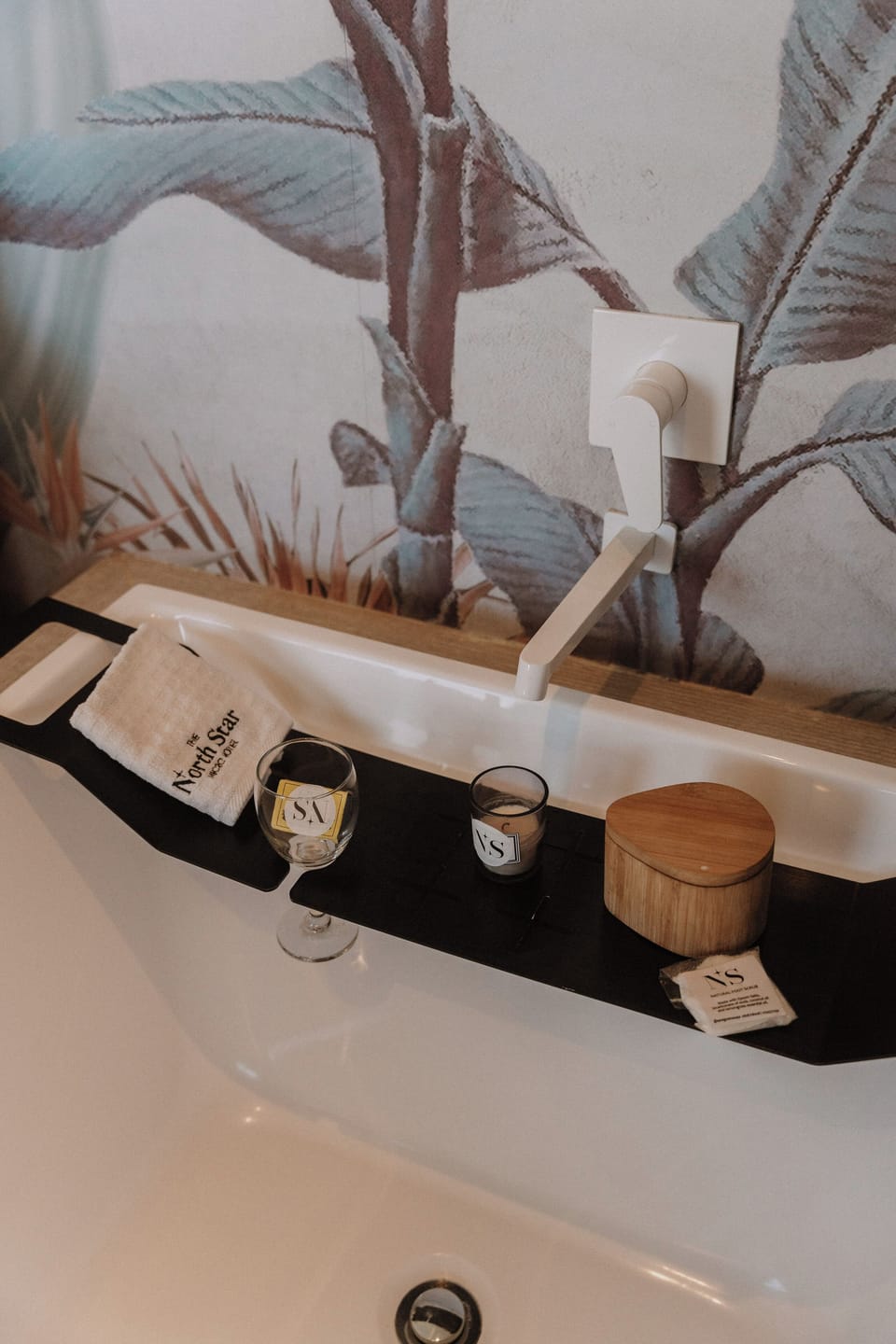 Luxury Room | Bathroom amenities | Separate tub and shower, free toiletries, hair dryer, bathrobes