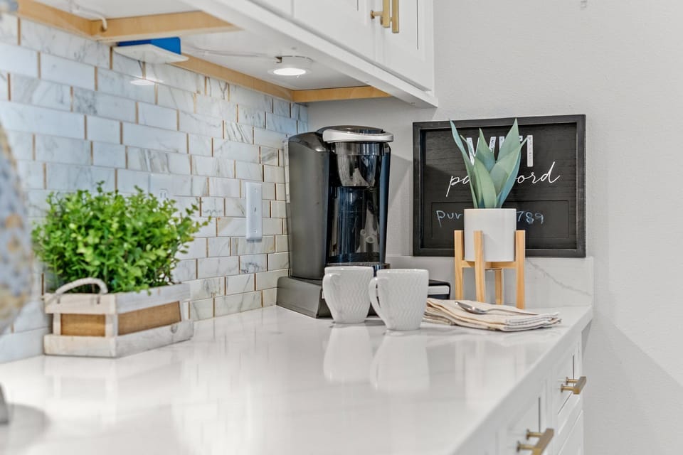 Kuerig coffee maker with set up