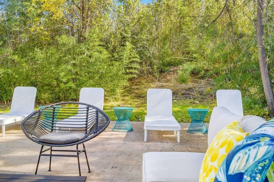 A shared outdoor space, where you can enjoy the outdoor with family and friends!