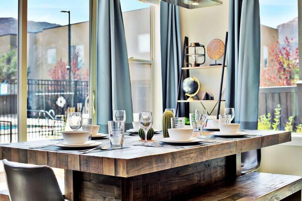 623 Dining area