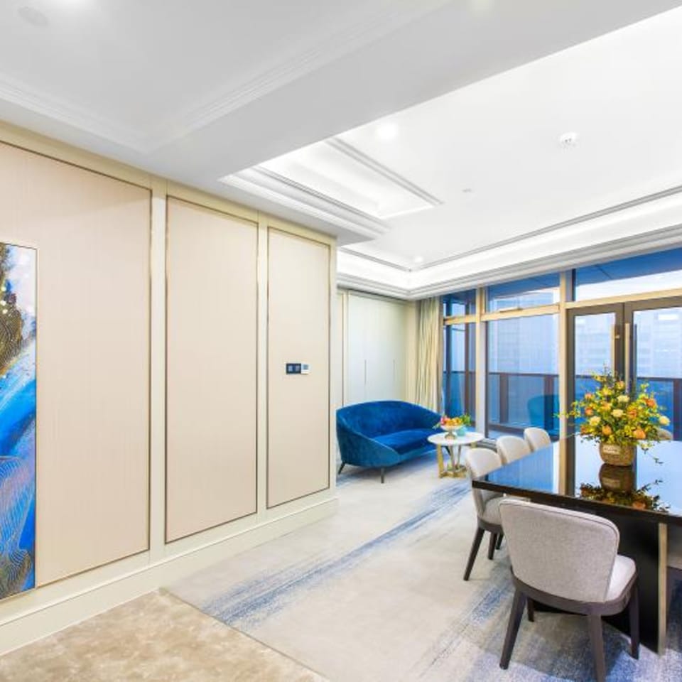 Presidential Suite, Non Smoking | Living area | TV