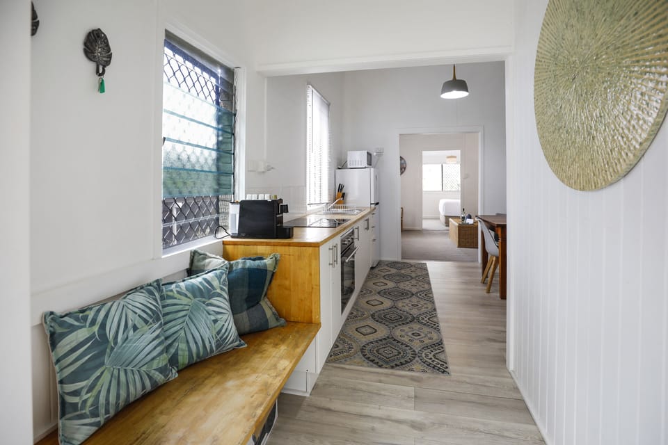 Apartment, 1 Bedroom | Private kitchen | Full-size fridge, microwave, oven, stovetop
