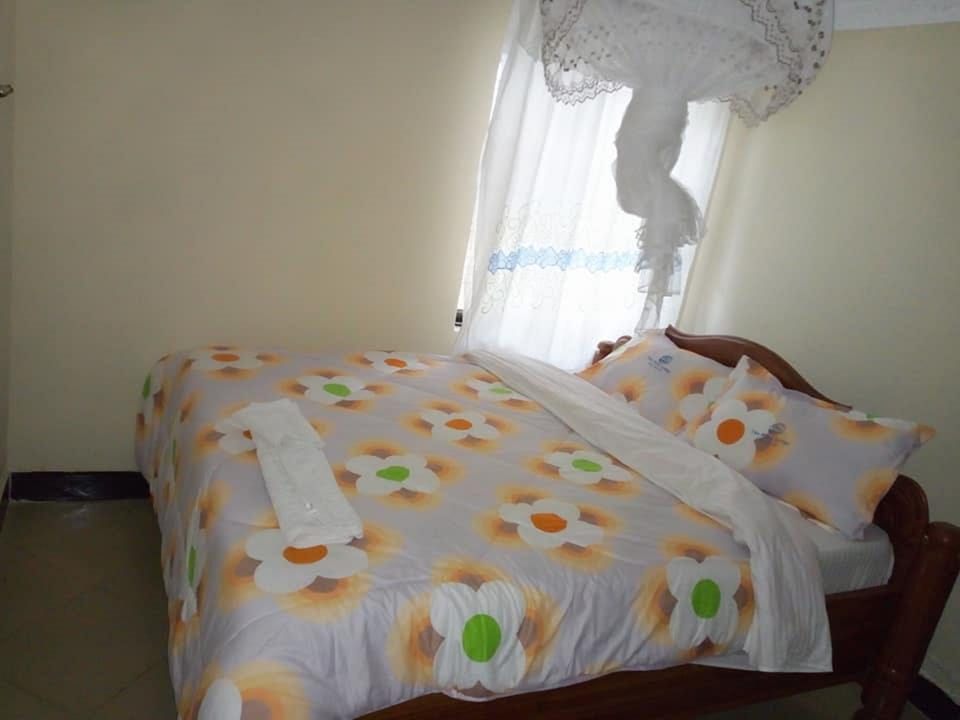 Standard Room | Desk, blackout drapes, free WiFi, bed sheets