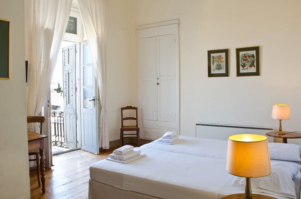 Executive Double or Twin Room, 2 Twin Beds, Sea View | Individually decorated, individually furnished, desk, laptop workspace