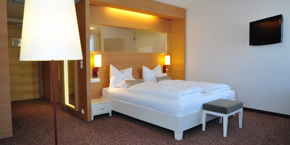 Premium Double Room Single Use | Hypo-allergenic bedding, in-room safe, desk, soundproofing