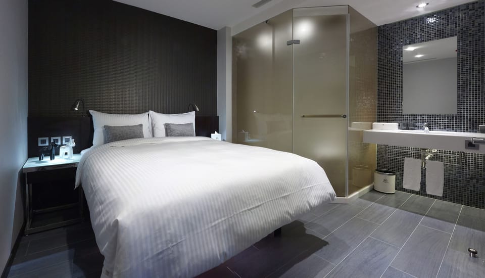 Standard Double Room | Free minibar, in-room safe, desk, iron/ironing board