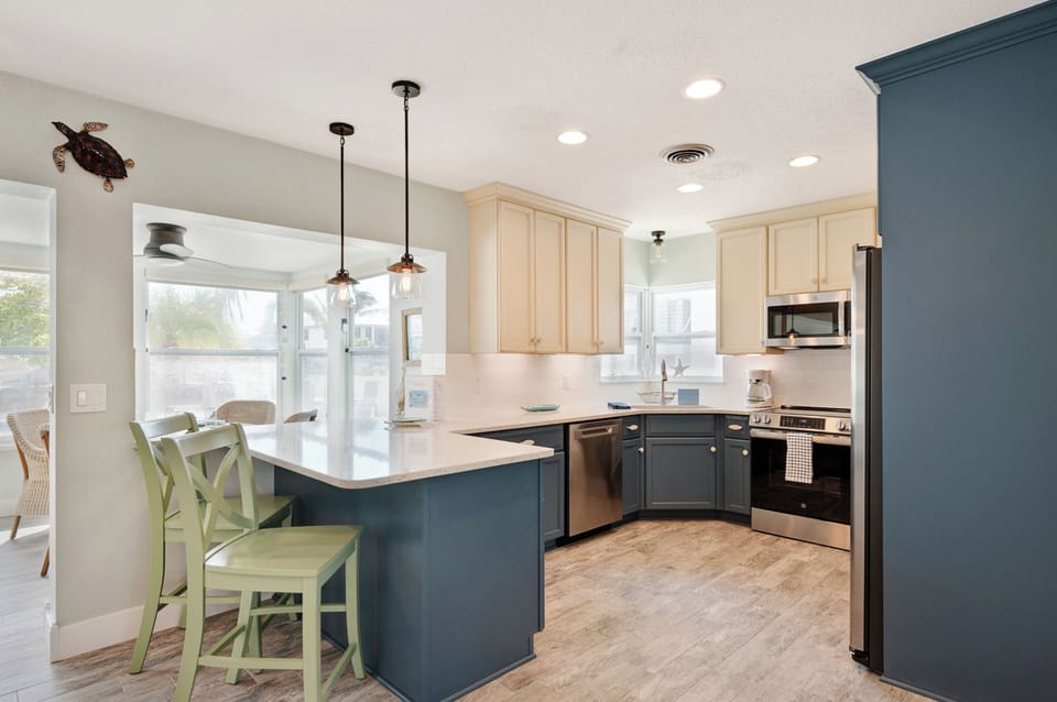 Fully Equipped kitchen with stainless appliances