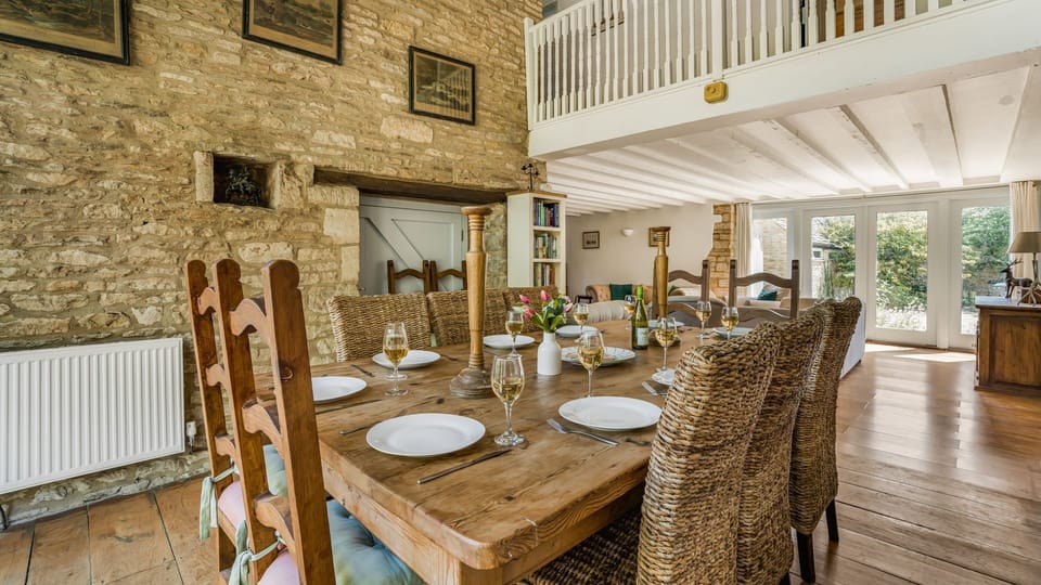 Dining Area, Butts Farm, Bolthole Retreats