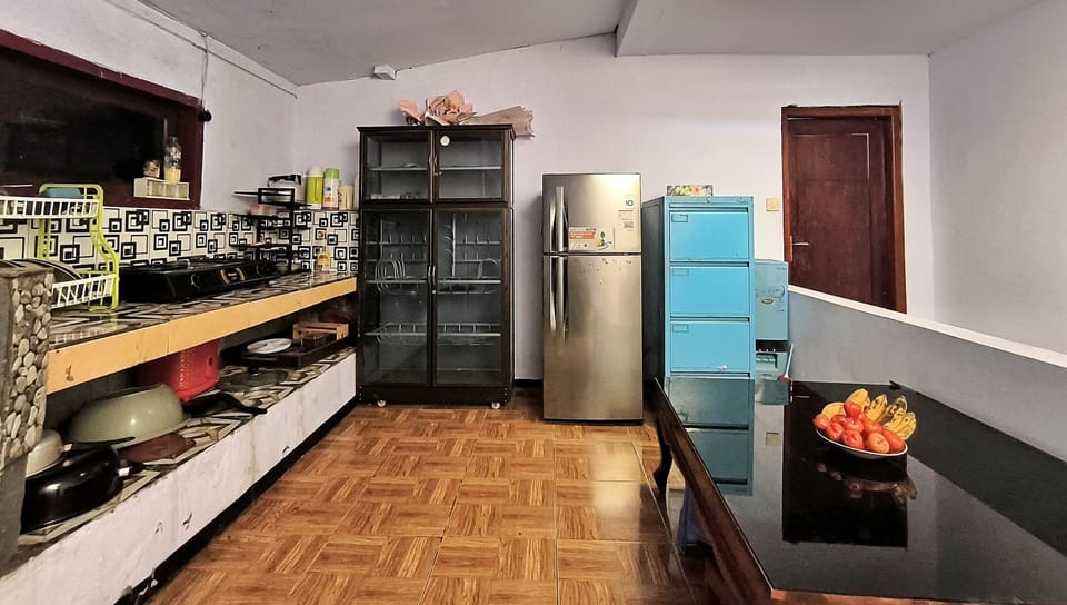 Studio | Shared kitchen