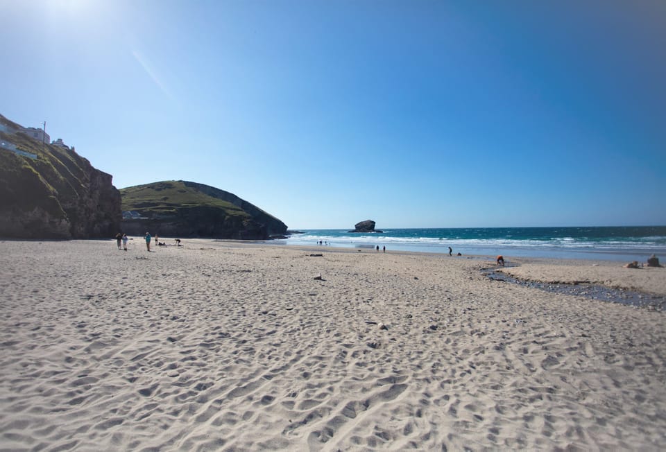 with Portreath beach just down the road you're spoilt for choice