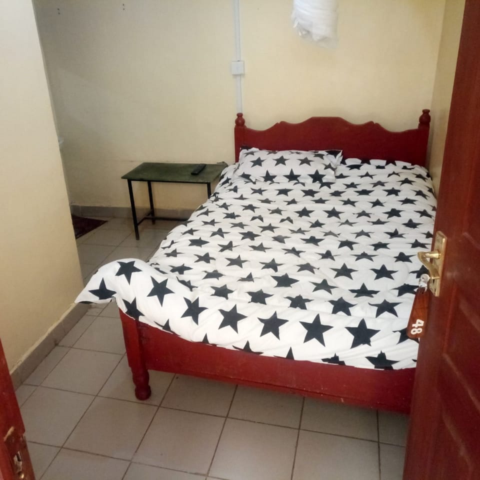 Single Room | Desk, free WiFi, bed sheets