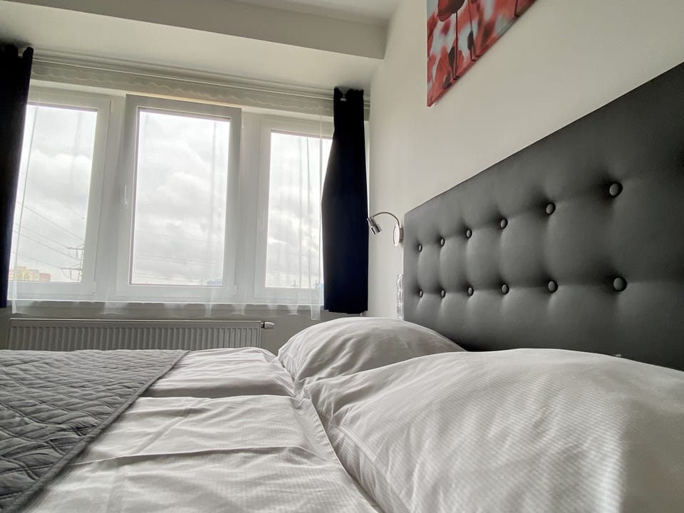Superior Double Room, 1 Bedroom, Park View | Desk, laptop workspace, blackout drapes, cribs/infant beds