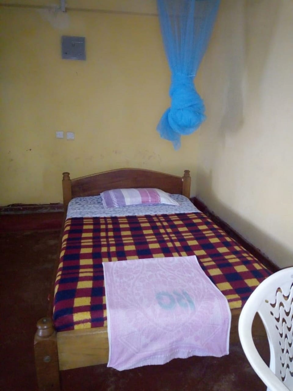 Double Room | Desk, free WiFi, bed sheets