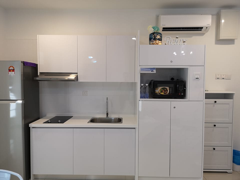 Studio - Essential Travelers Only | Private kitchenette | Fridge, microwave, stovetop, electric kettle