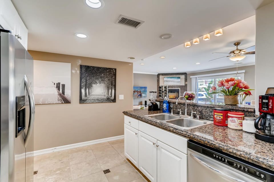 Villa, 3 Bedrooms | Private kitchen | Microwave, oven, stovetop, dishwasher