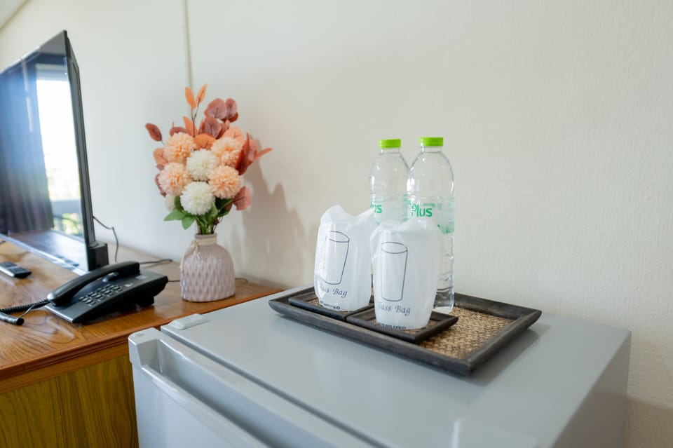 Superior Room | In-room dining