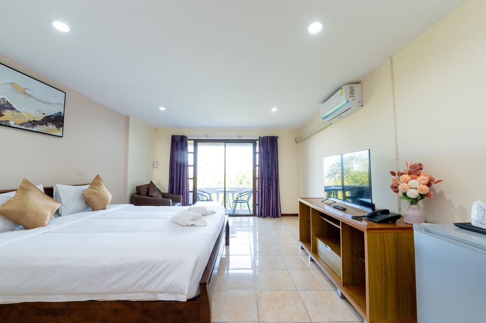 Superior Room | Minibar, WiFi