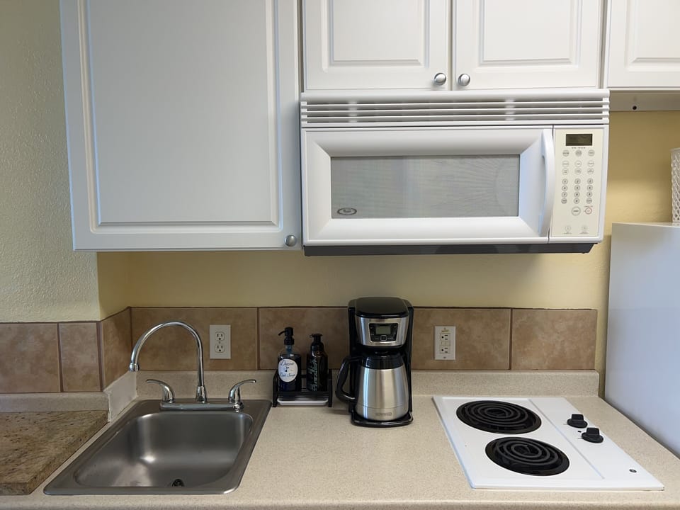 KITCHEN AREA.