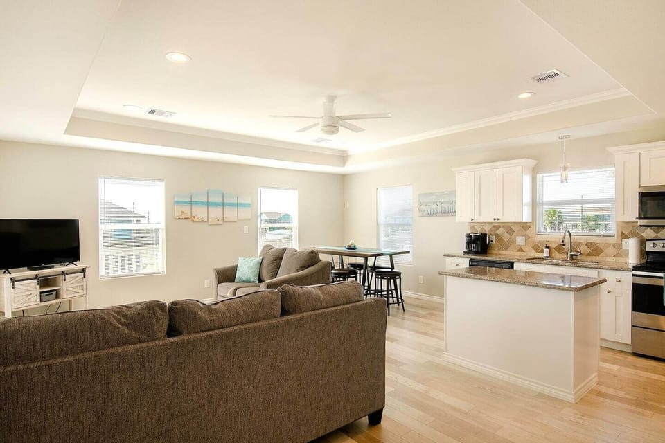 Natural tones and light make this beach house warm, welcoming, and relaxed.