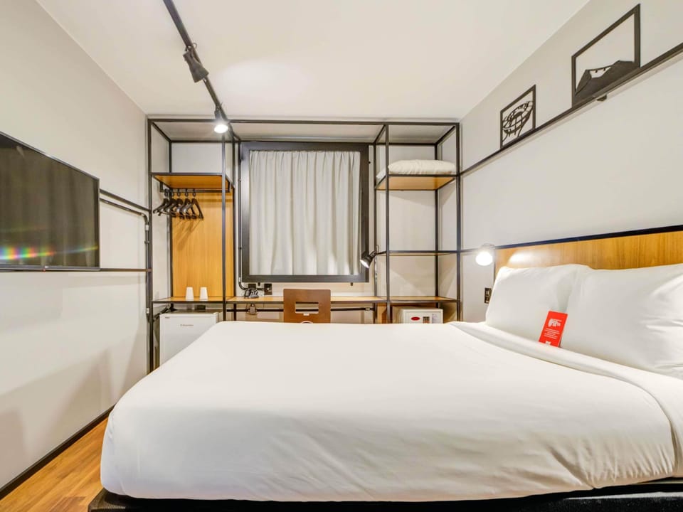 Standard Apartment, 1 Double Bed | Minibar, in-room safe, desk, soundproofing