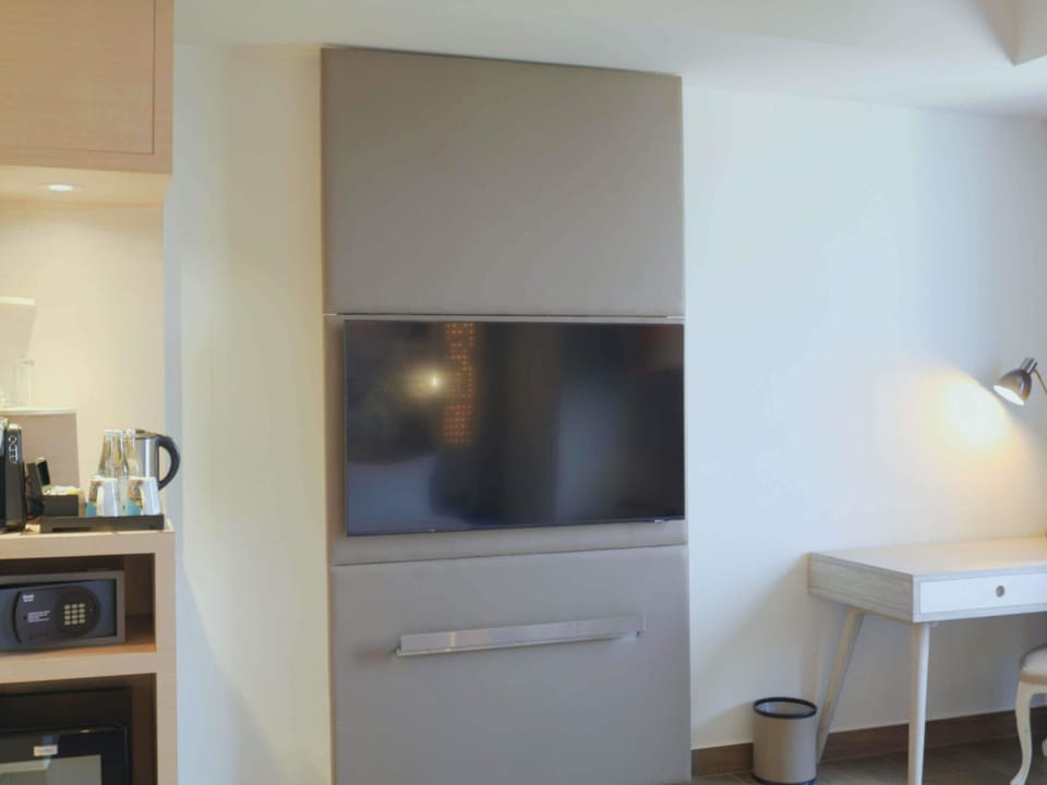 Privilege, Room, 1 King Bed | 8 bedrooms, in-room safe, desk, iron/ironing board (on request)