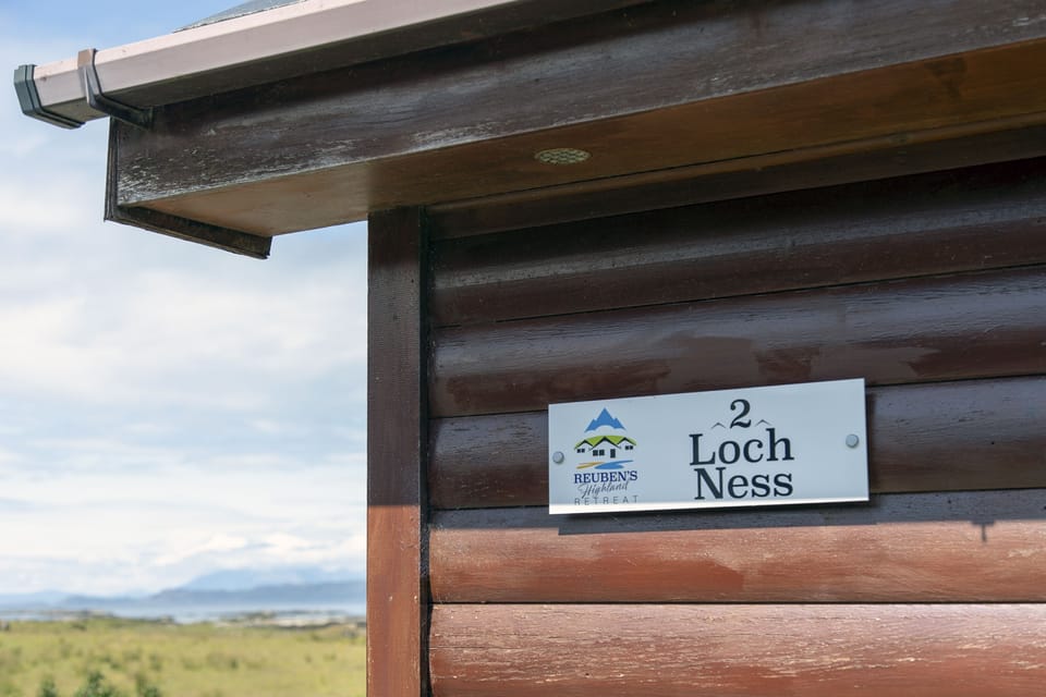 Lodge Loch Ness Sign