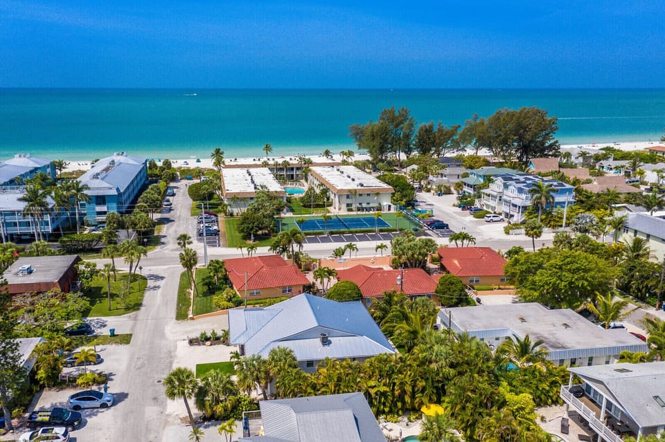 Prime Location: 380 Feet to the Beach & Gulf