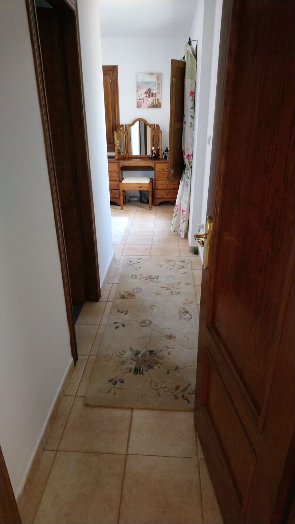 Entrance to main bedroom