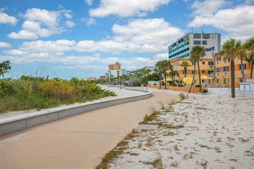 Walkways to paradise!