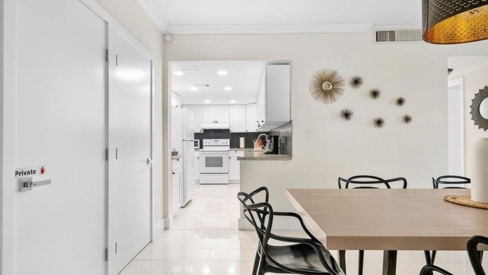 20-3801 S Ocean Dr #N 1A_017.jpg