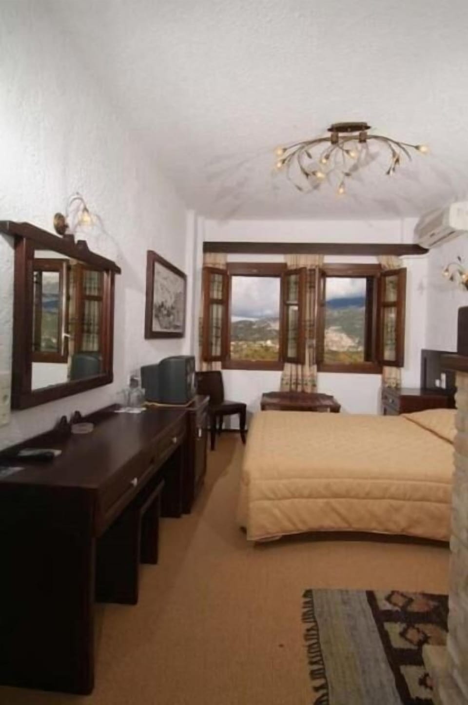In-room safe, soundproofing, free WiFi