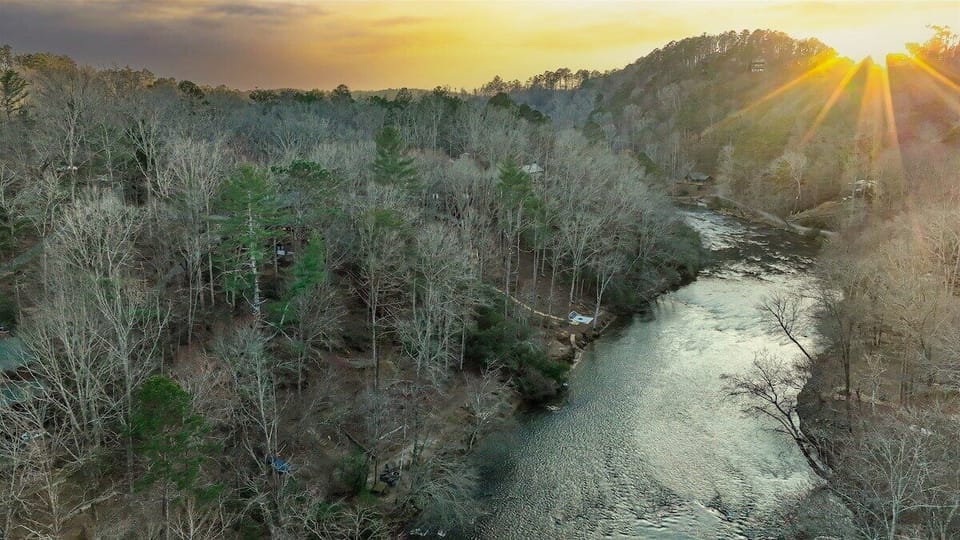 The Coosawattee River