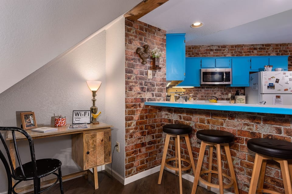 Seating at Kitchen Bar and Workspace