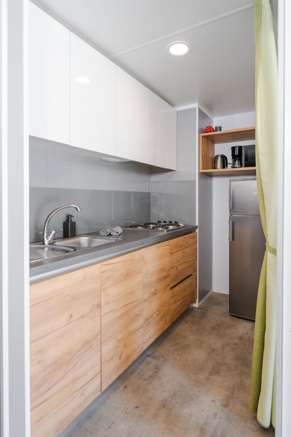 Luxury Mobile Home, Terrace, Sea View | Private kitchen | Fridge, stovetop, highchair, cookware/dishes/utensils