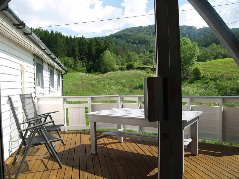 South facing veranda with little wind and much sun