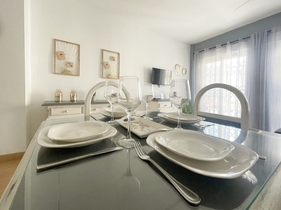 Dining Room with Chic and Functional Style.