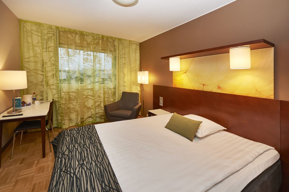 Minibar, desk, blackout drapes, free WiFi