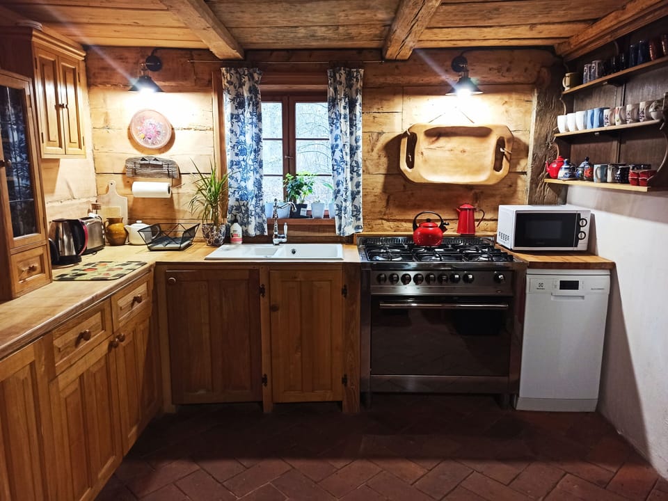 Kitchen (part of the old medieval house)