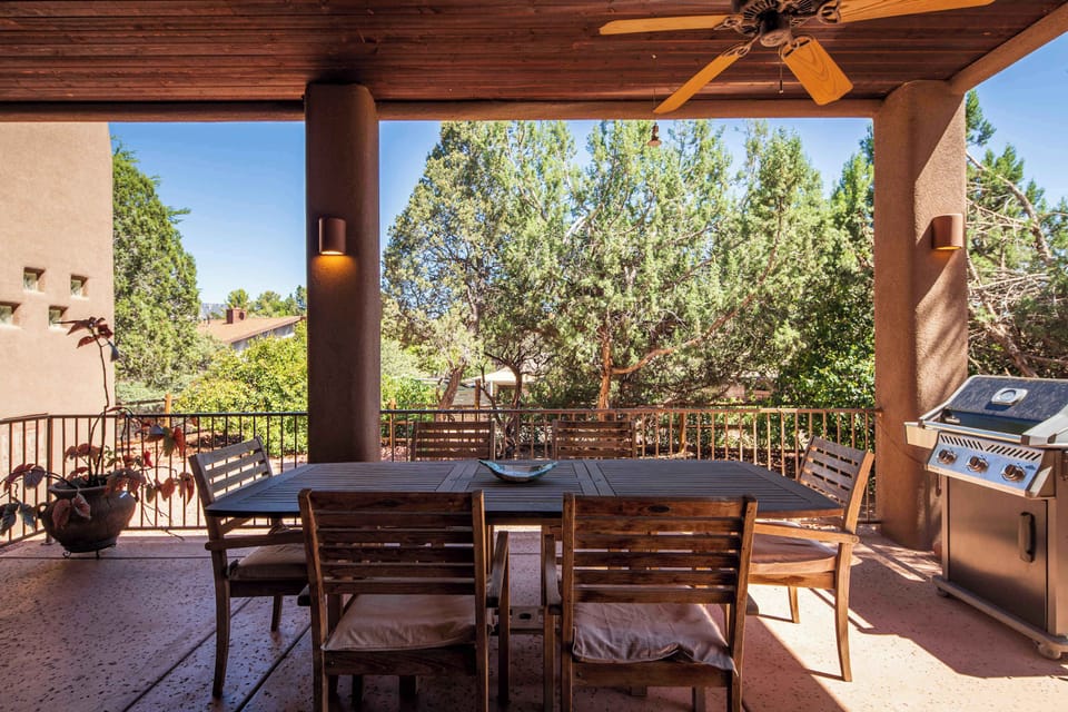 Pet-friendly paradise and shaded patio