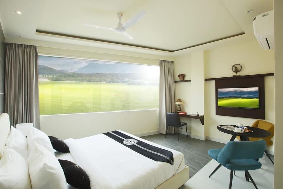 Premium Room | Memory foam beds, individually decorated, individually furnished, desk