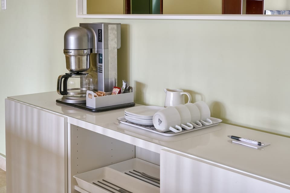 The Coffee Place, Complimentary Welcome Capsules, Tea and Sugar