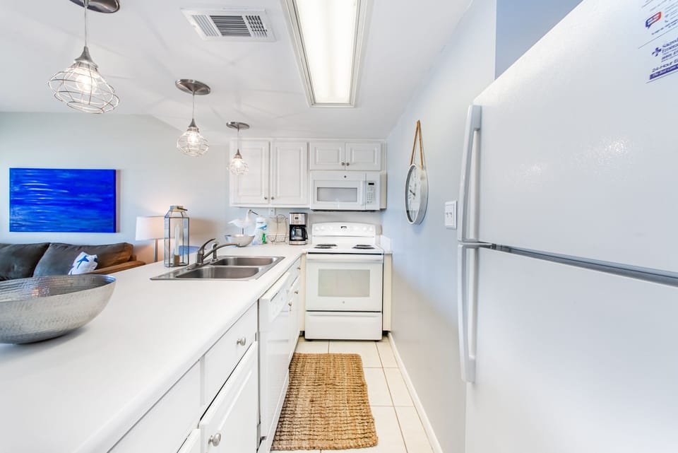 Kitchen with plenty of counter space
