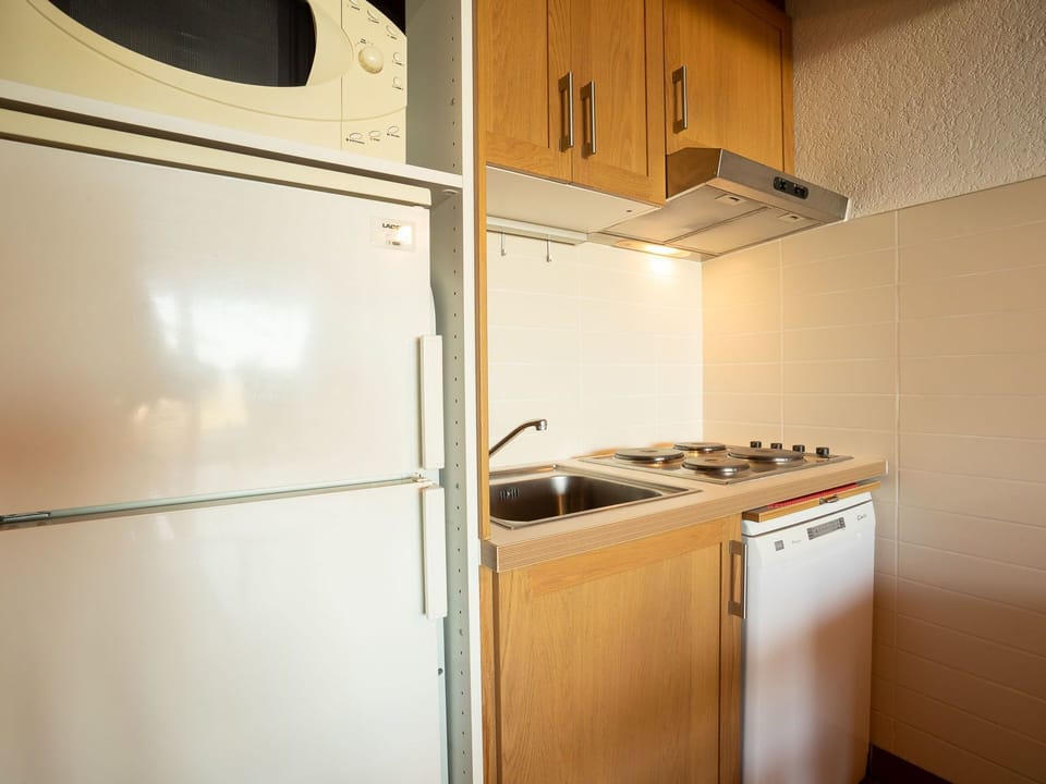 Room, Property, Major Appliance, Cabinetry, Kitchen, Home Appliance, Furniture, Countertop, Kitchen Appliance, Refrigerator